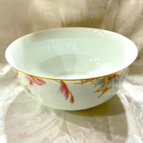 52 PC Set Beautiful Chinese dinnerware (52 pieces) Gold Hand painted. - Picture 3 of 9